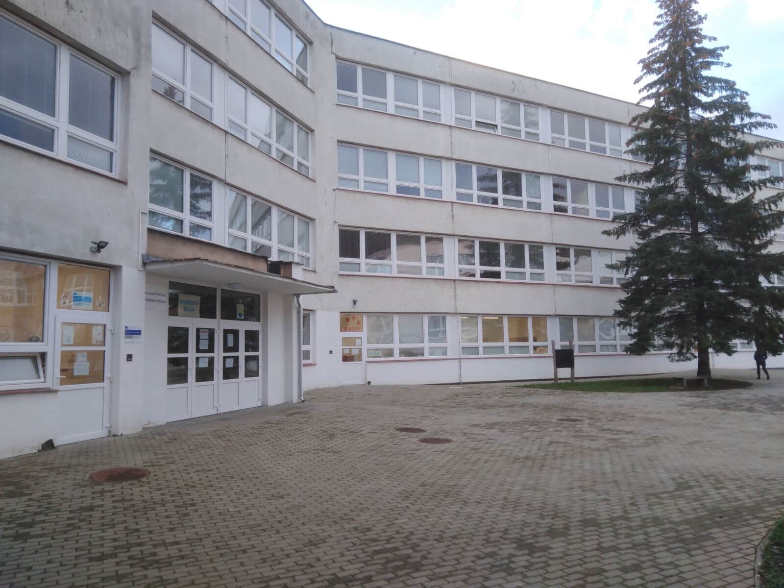 Materská škola Banská Bystrica výmena okien